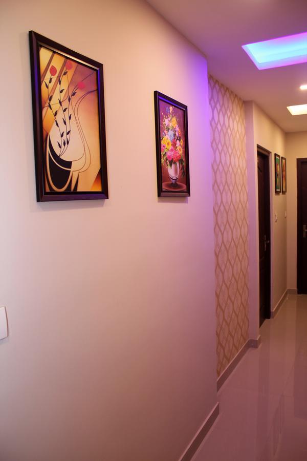 Collection O 8267 Galaxy Inn Kochi Esterno foto