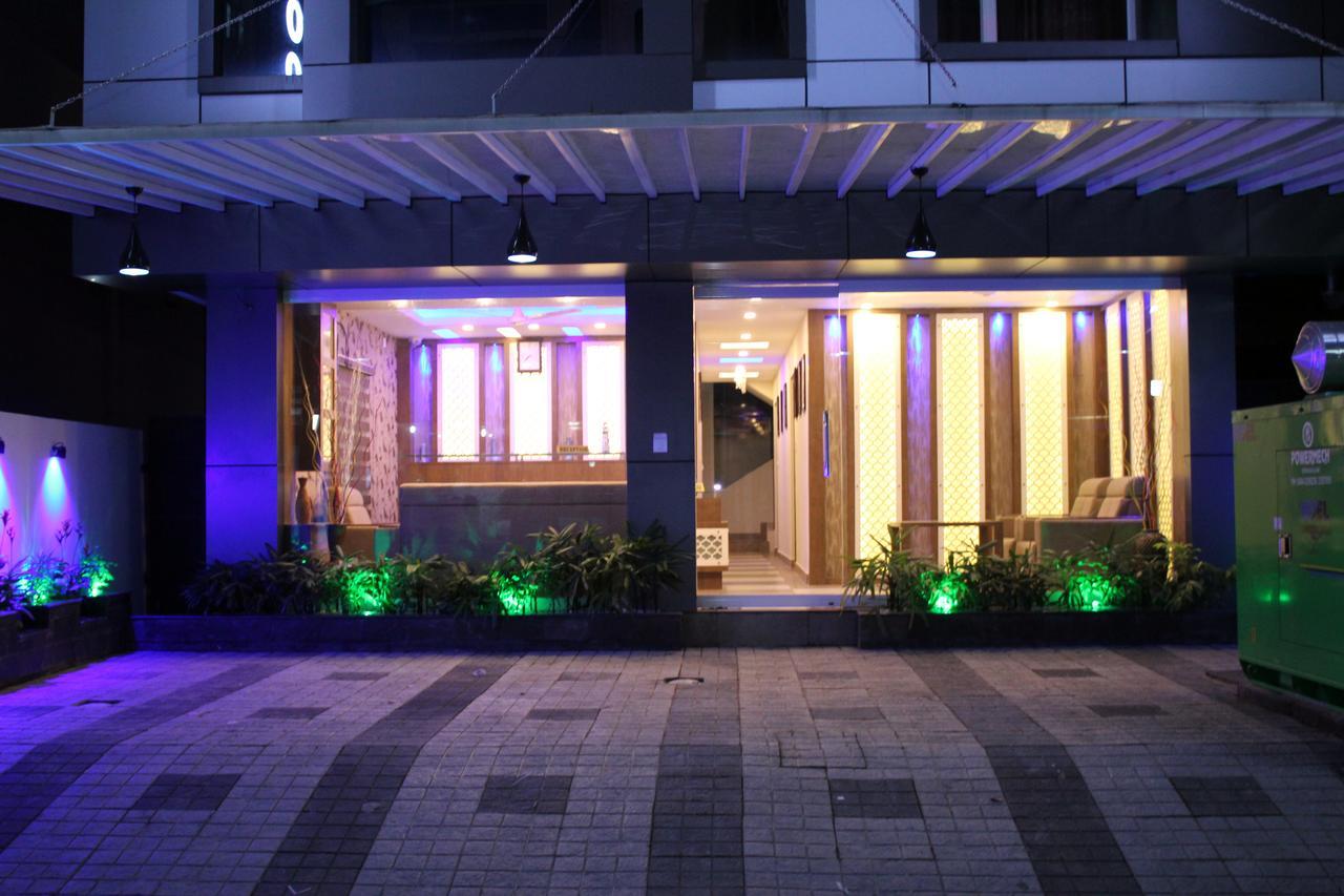 Collection O 8267 Galaxy Inn Kochi Esterno foto
