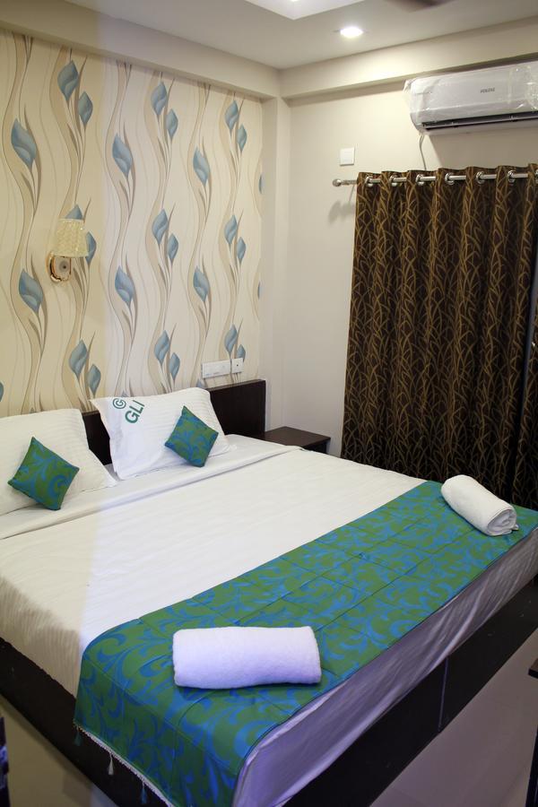 Collection O 8267 Galaxy Inn Kochi Esterno foto