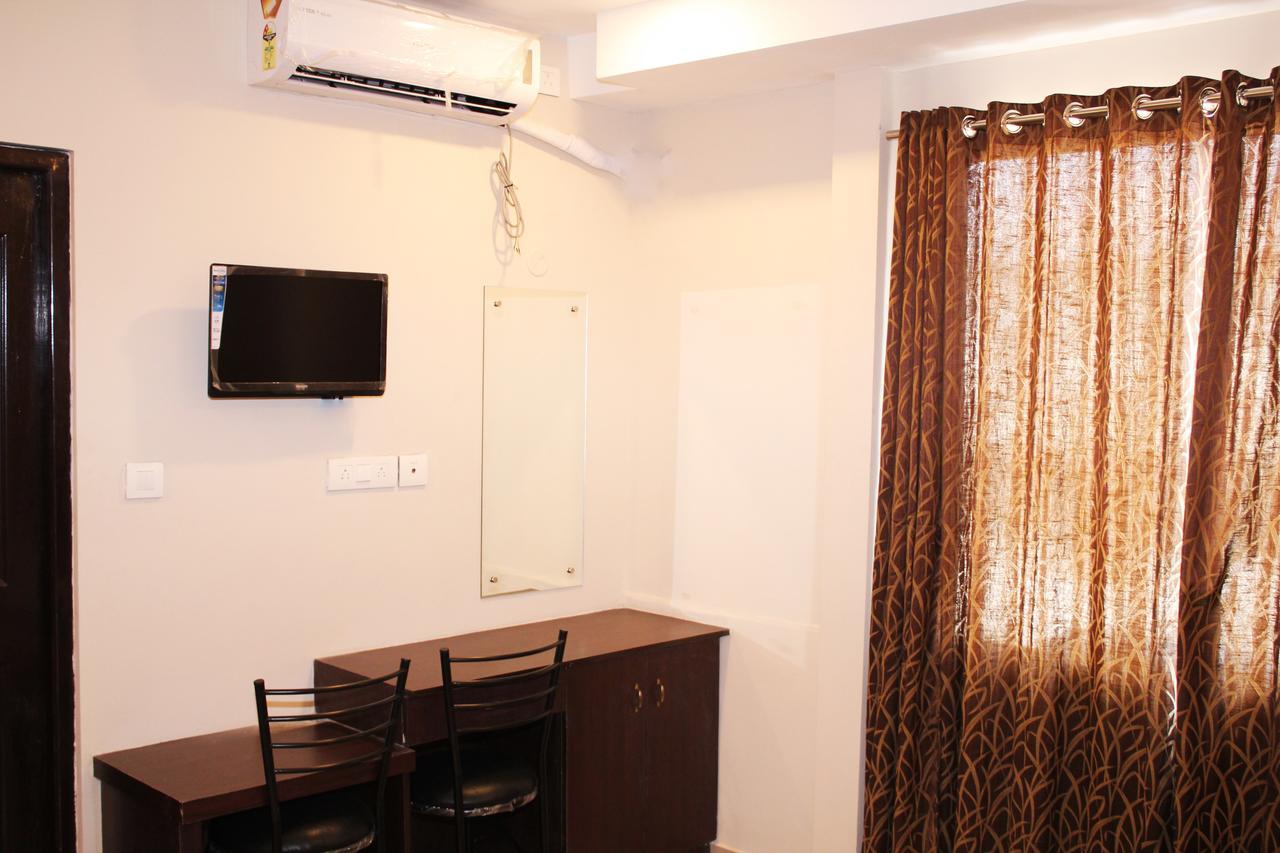 Collection O 8267 Galaxy Inn Kochi Esterno foto